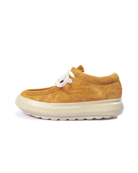Blends heritage with innovation, creating timeless yet cutting-edge looking footwear
