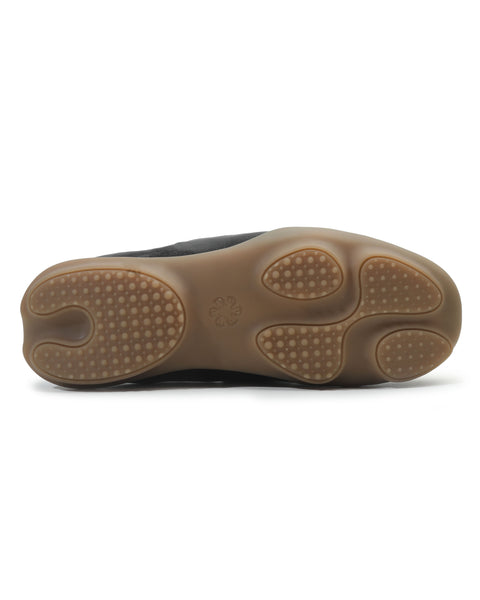 Pathfinder - Black / Gum